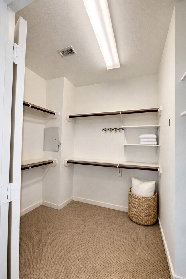 Building Photo - 1144 Patterson St