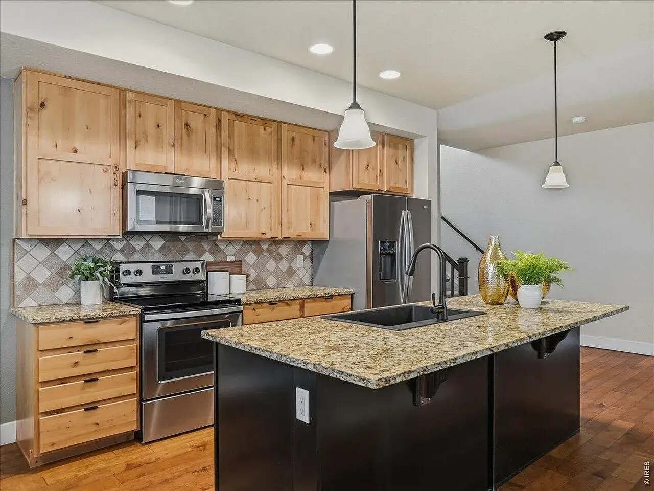 Building Photo - 2065 Scarecrow Rd