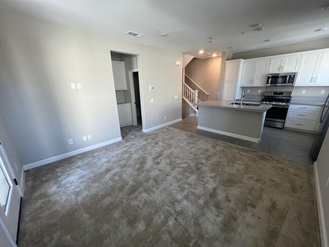 Building Photo - 1219 Sunrise Way