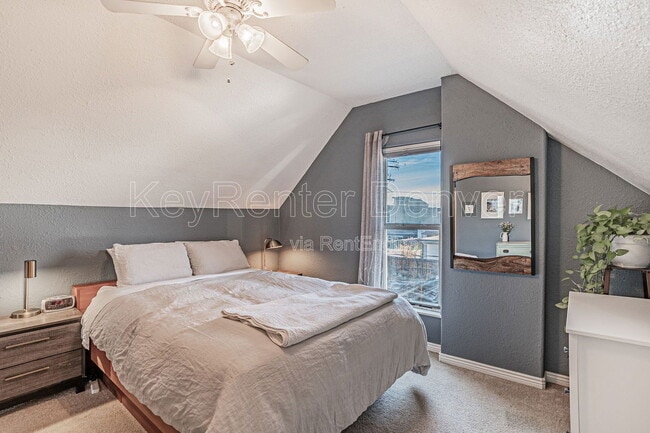 Building Photo - 3033 Welton St