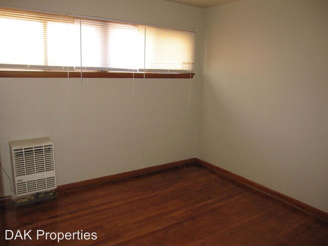 Building Photo - 5541 N Teutonia Ave