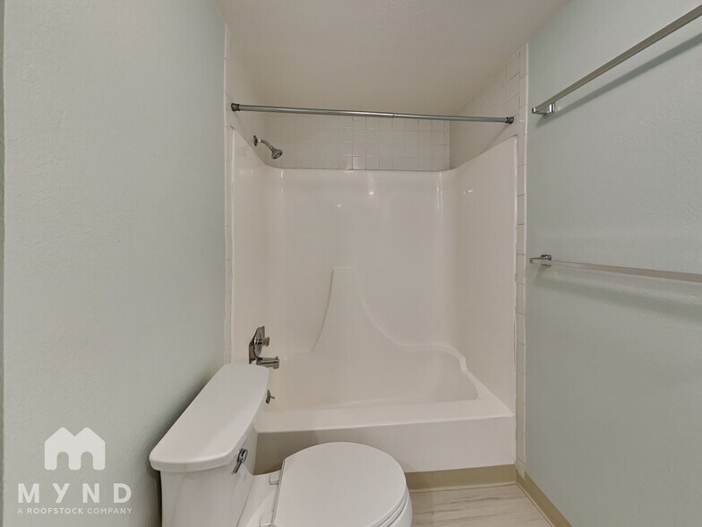 Building Photo - 12446 E Amherst Cir