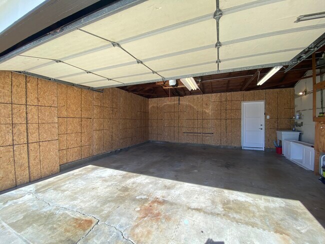 Building Photo - 3153 Sumatra Pl