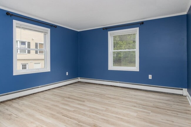 Building Photo - 240 Leda Ave