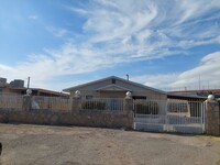 Building Photo - 3 bedroom 2 bathroom beautiful rental ! Av...