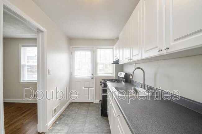 Building Photo - 3713 Elmora Ave