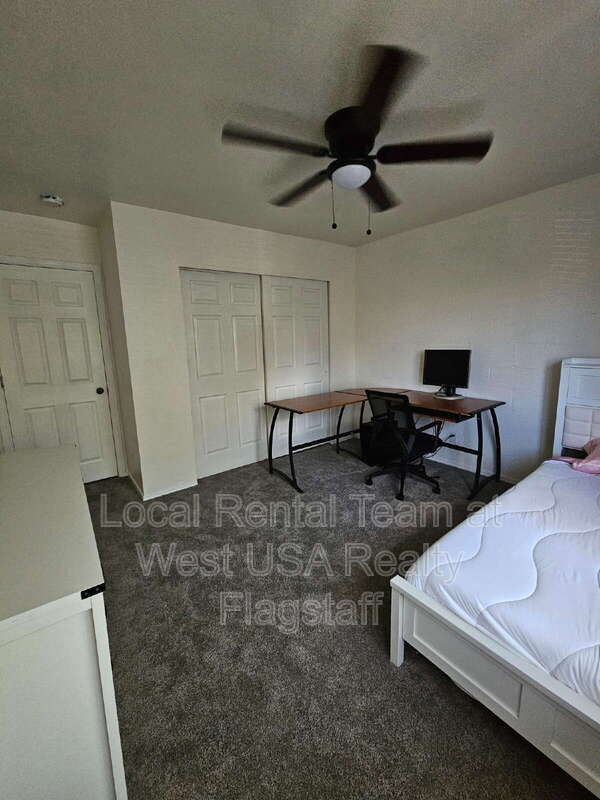 Building Photo - 6315 N Saint Nicholas Cir