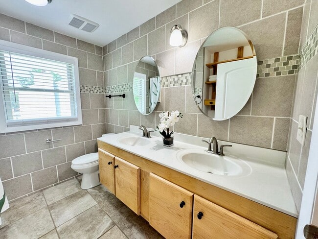 Building Photo - Available NOW! Unique Home in Wesleyan Cha...