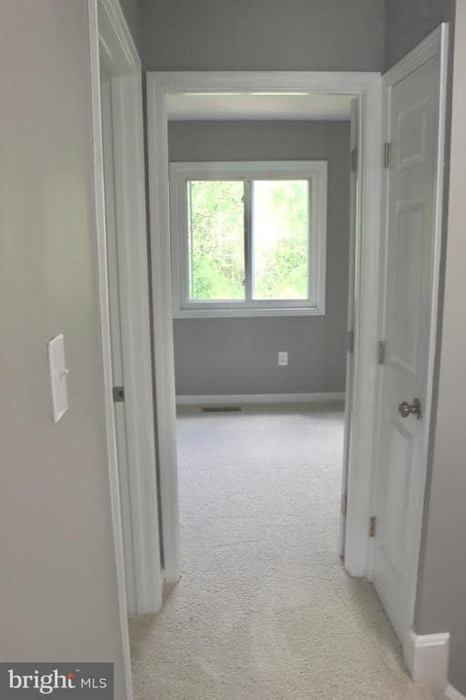 Building Photo - 1029 Kings Ct