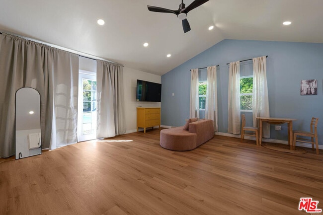 Building Photo - 4147 Marcasel Ave