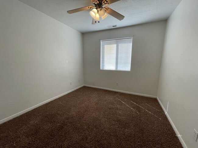 Building Photo - 555 W Johnson Dr