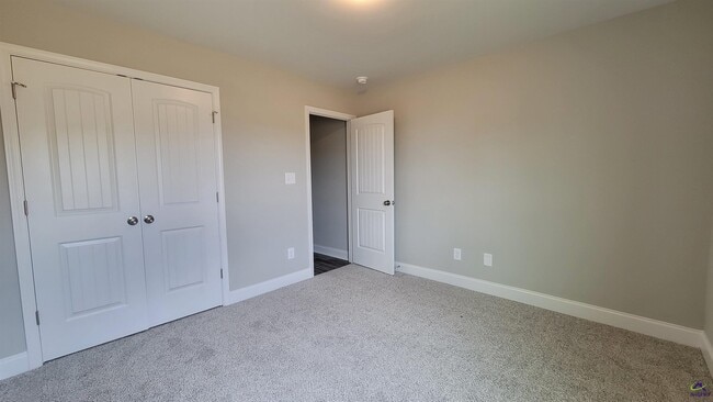 Building Photo - 104 Cassandra Ann Wy
