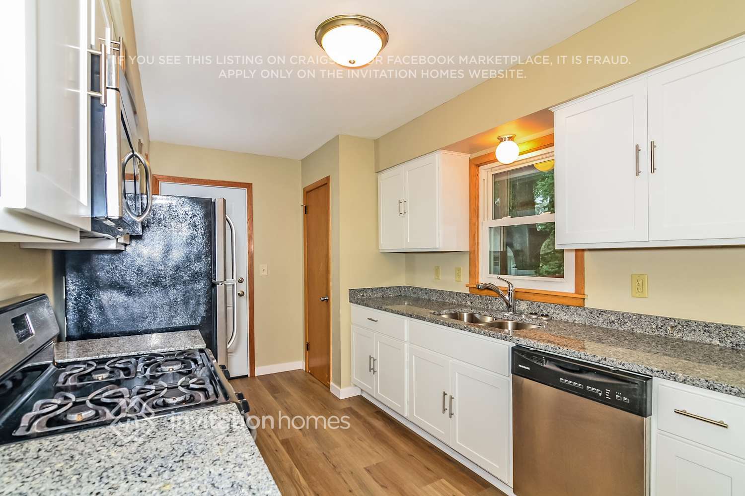 Building Photo - 5900 Aquila Ave N