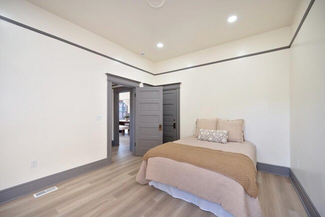 Building Photo - Charming Craftsman Bungalow with Full Base...