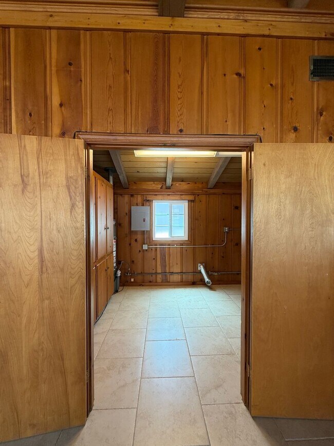 Building Photo - 161 Palm Ct Dr