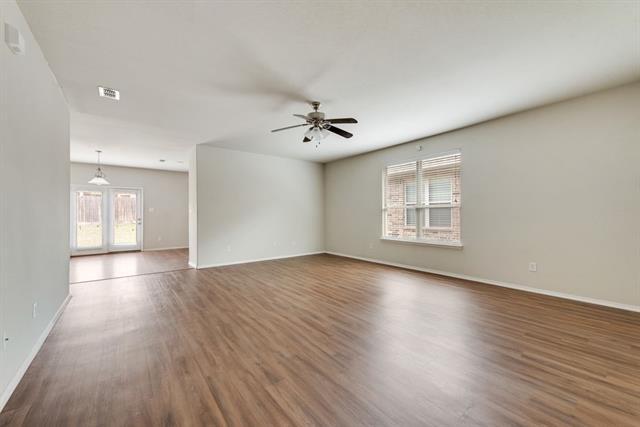 Building Photo - 1733 Oak Glen Dr