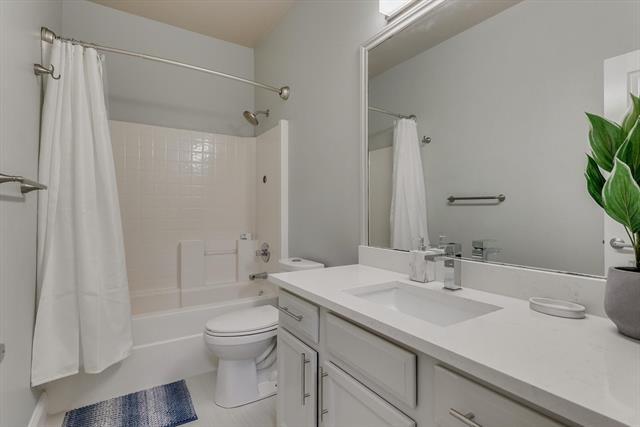 Building Photo - 1414 Park Palisades Dr