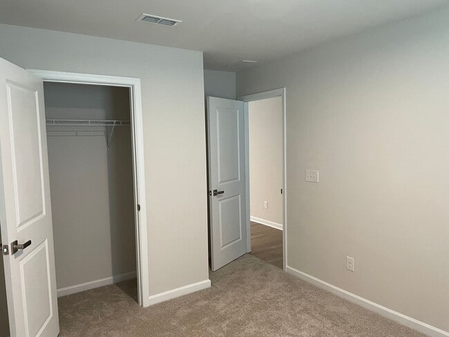 Building Photo - 8103 Sterling Oaks Dr