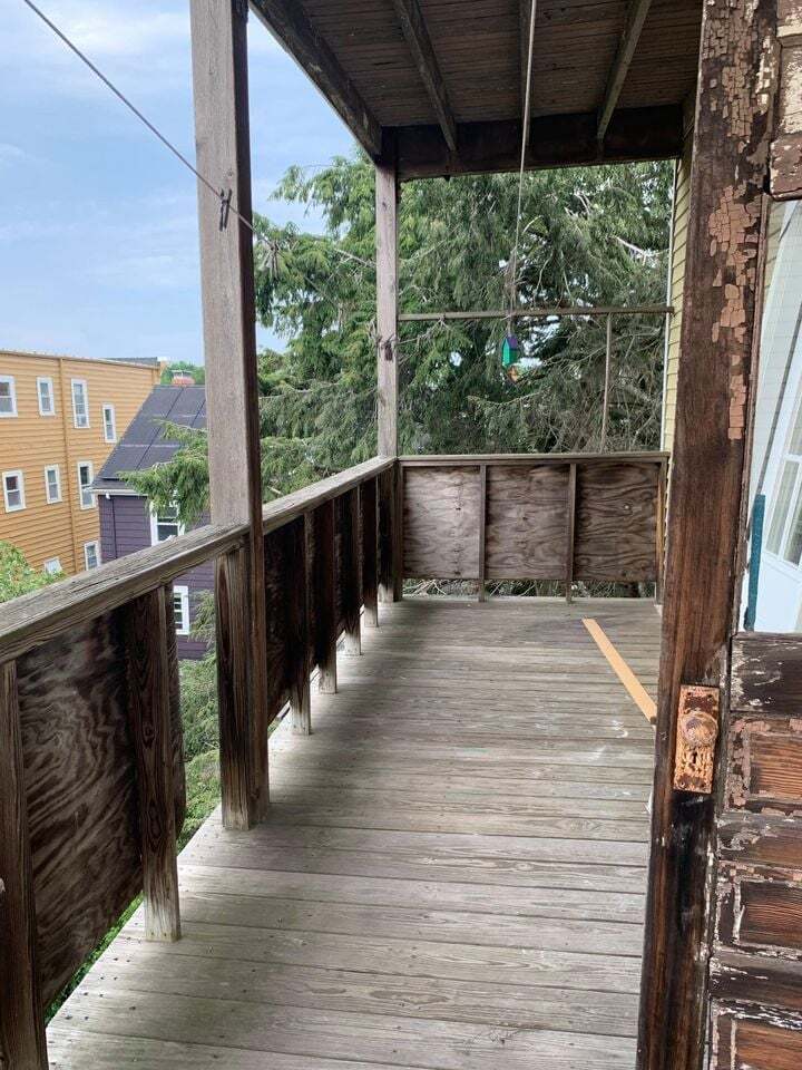 Building Photo - 44 Ashley St