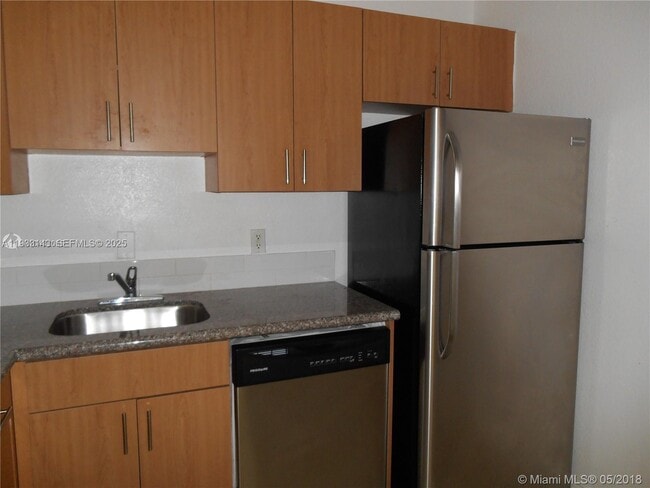 Building Photo - 5122 NW 79th Ave