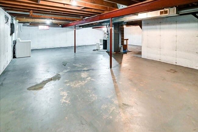 Building Photo - 4603 Dennis Dr