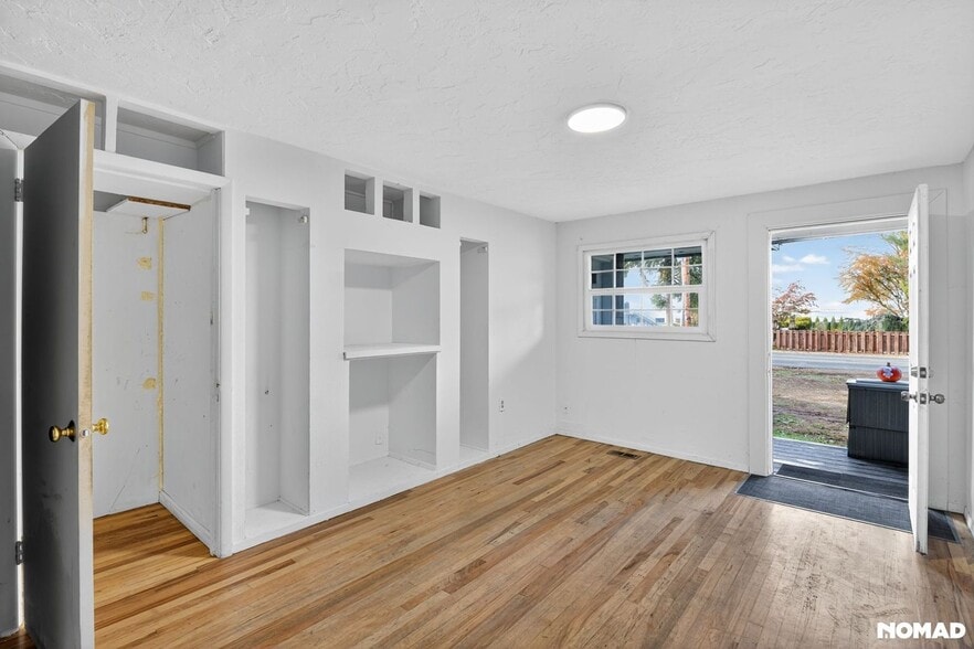 Building Photo - 7105 166th Ave E