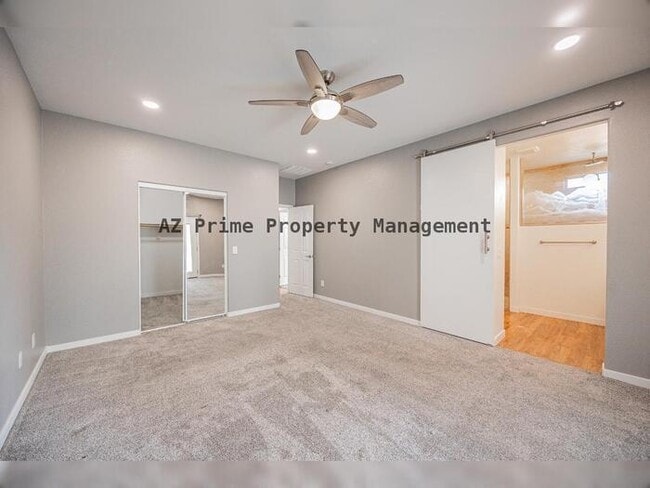 Building Photo - 7111 S 21st Dr