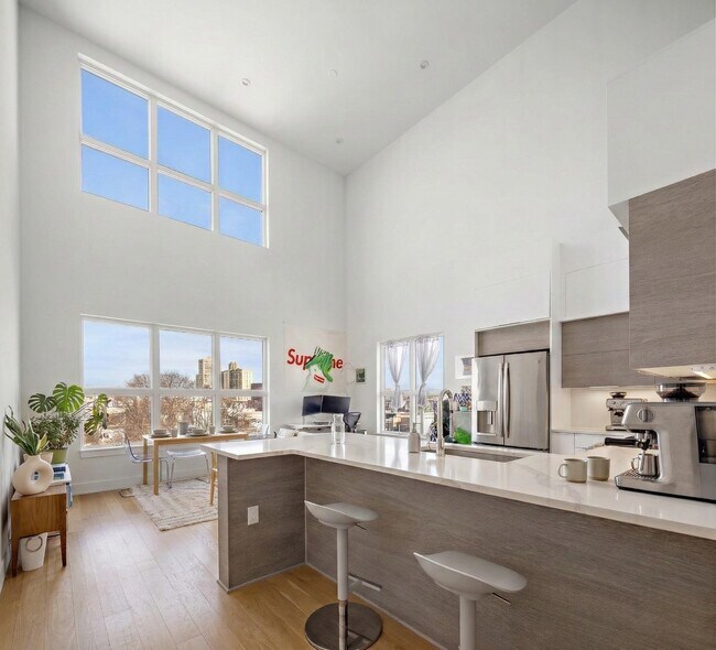 Building Photo - 6025 JFK Blvd E