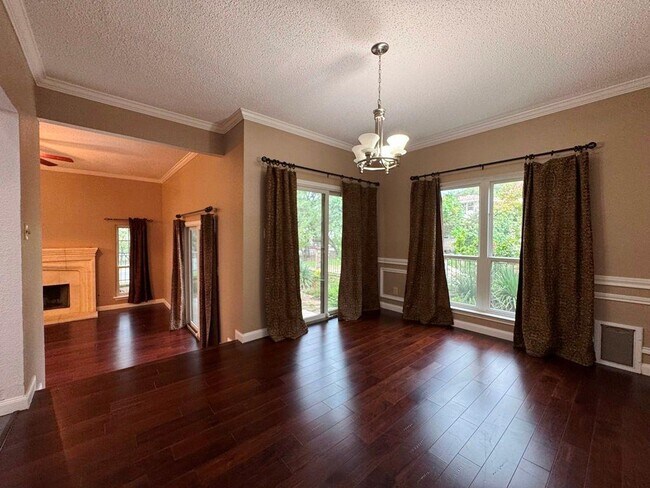 Building Photo - 6401 Wallace Cove