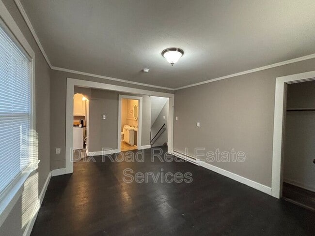 Building Photo - 55 Forest Glen Ave