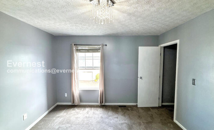 Building Photo - 199 Macandrews Way