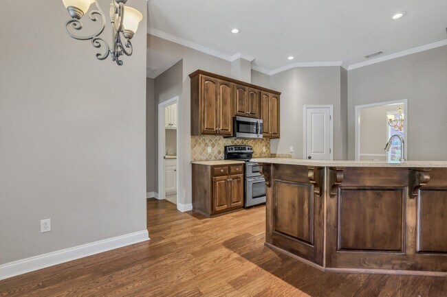 Building Photo - 1821 Old Carriage Trail