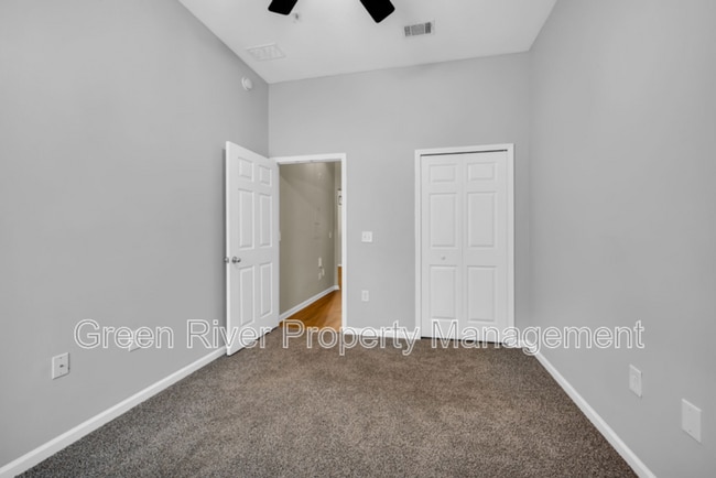 Building Photo - 7920 Merrill Rd