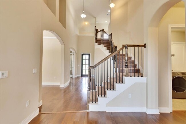 Building Photo - 15012 Iveans Way