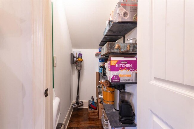 Building Photo - 203 Davis Mill Road