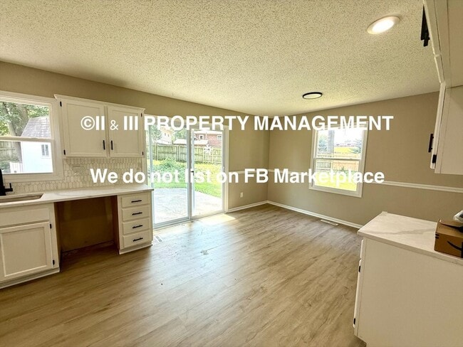 Building Photo - 8101 NE 53rd St