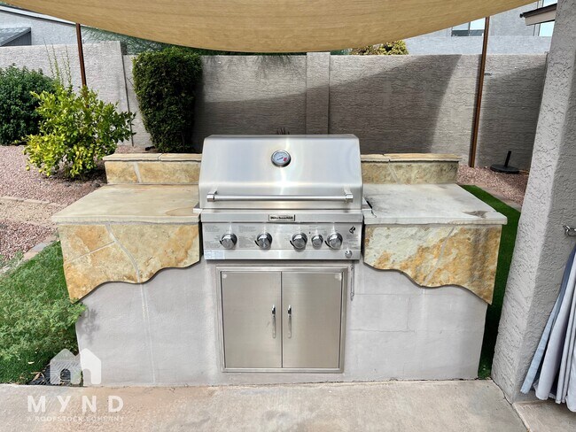 Building Photo - 17323 E Rosita Dr