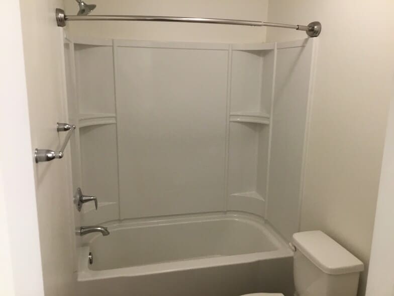 Building Photo - 206 Southfork Ln