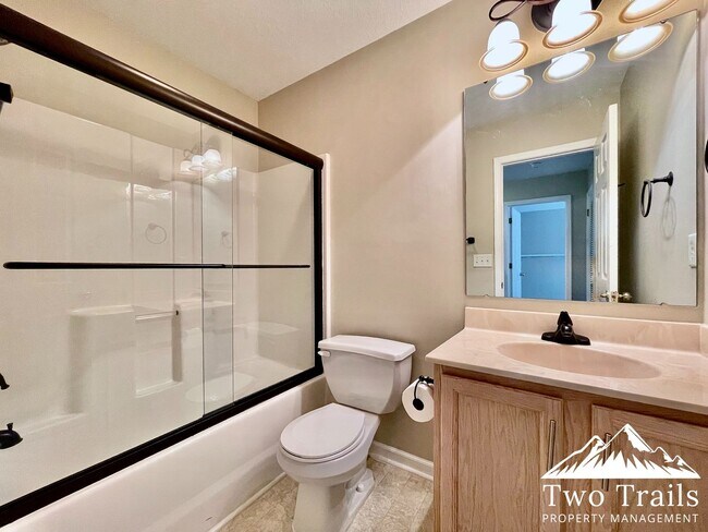 Building Photo - 257 Wiltshire Cir