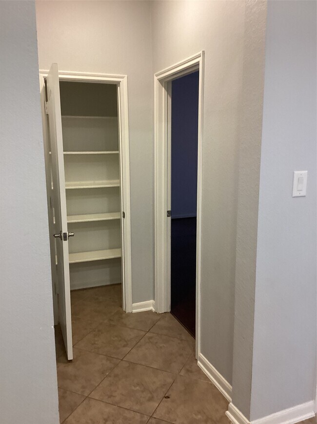 Building Photo - 4219 Kendall Rock Ln