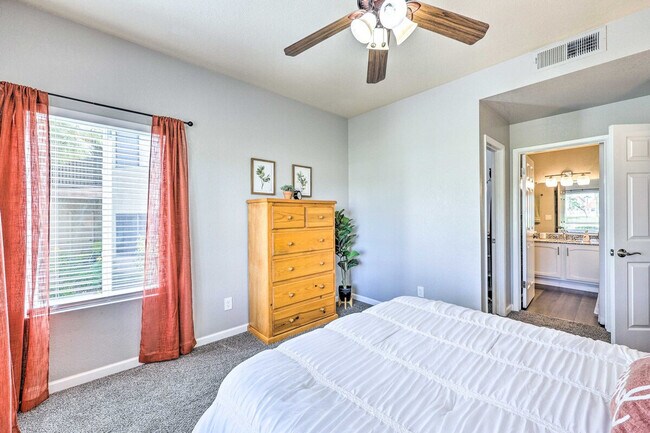 Building Photo - 1601 W Beardsley Rd