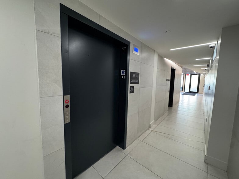 Building Photo - 154 Lenox Rd