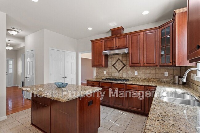 Building Photo - 2017 Ollivander Dr
