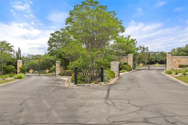 Building Photo - 17813 Kingfisher Ridge Dr