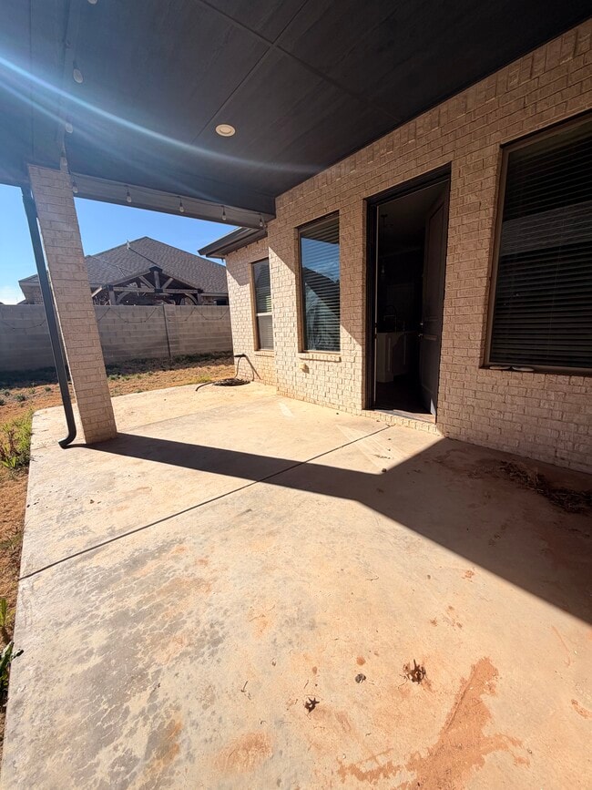 Building Photo - 1206 Burgandy Dr