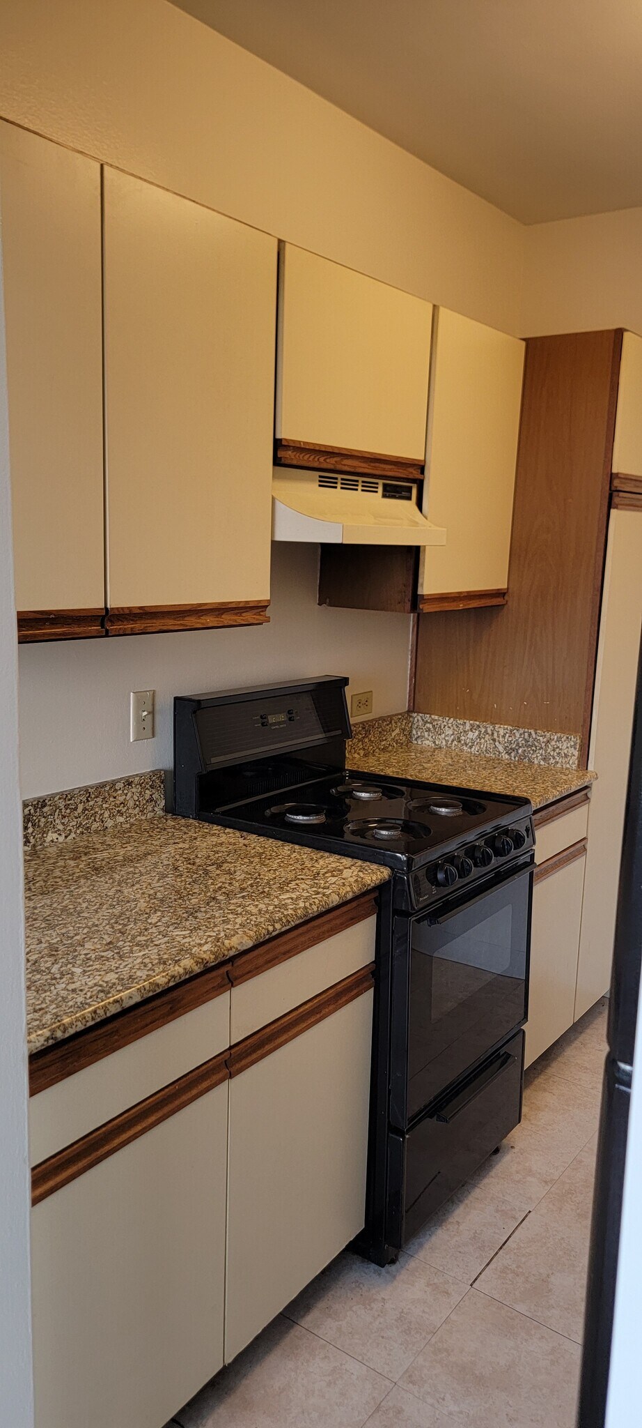 Kitchen - 3601 Wisconsin Ave NW