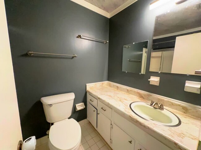 Building Photo - 2817 Caldwell Dr