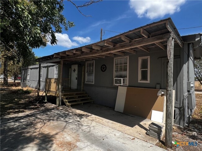 Building Photo - 1405 Harris Hill Rd