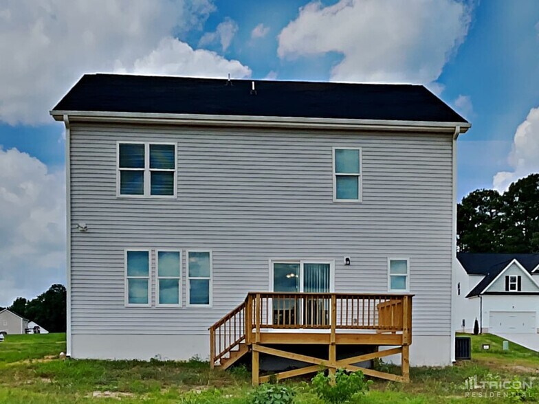 Building Photo - 49 Weathervane Dr.