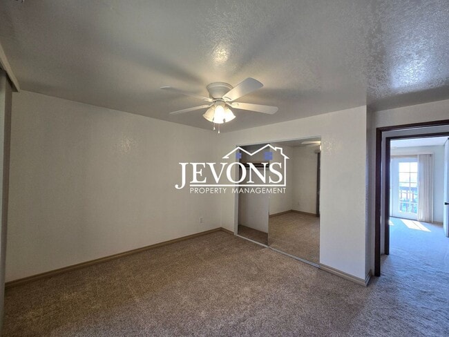 Building Photo - Lovely 3-bedroom home with fully equipped ...